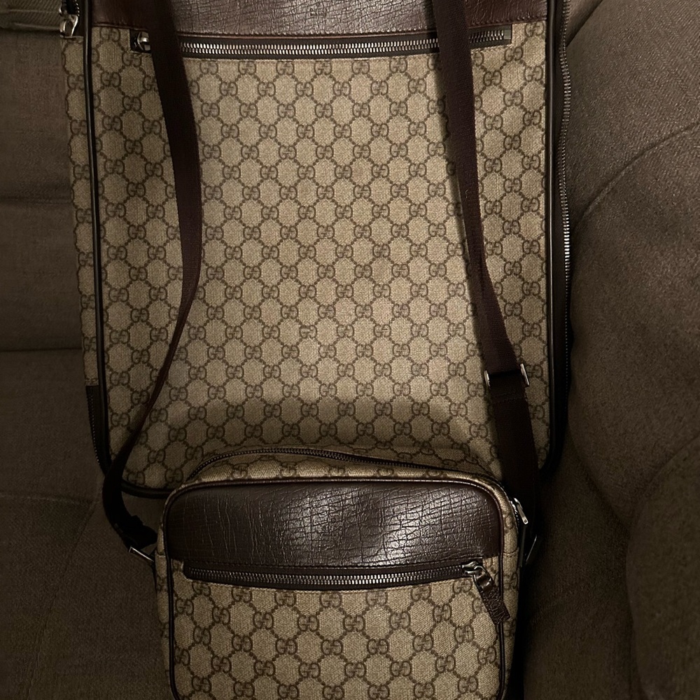Gucci Rolling Luggage and crossbody bag set